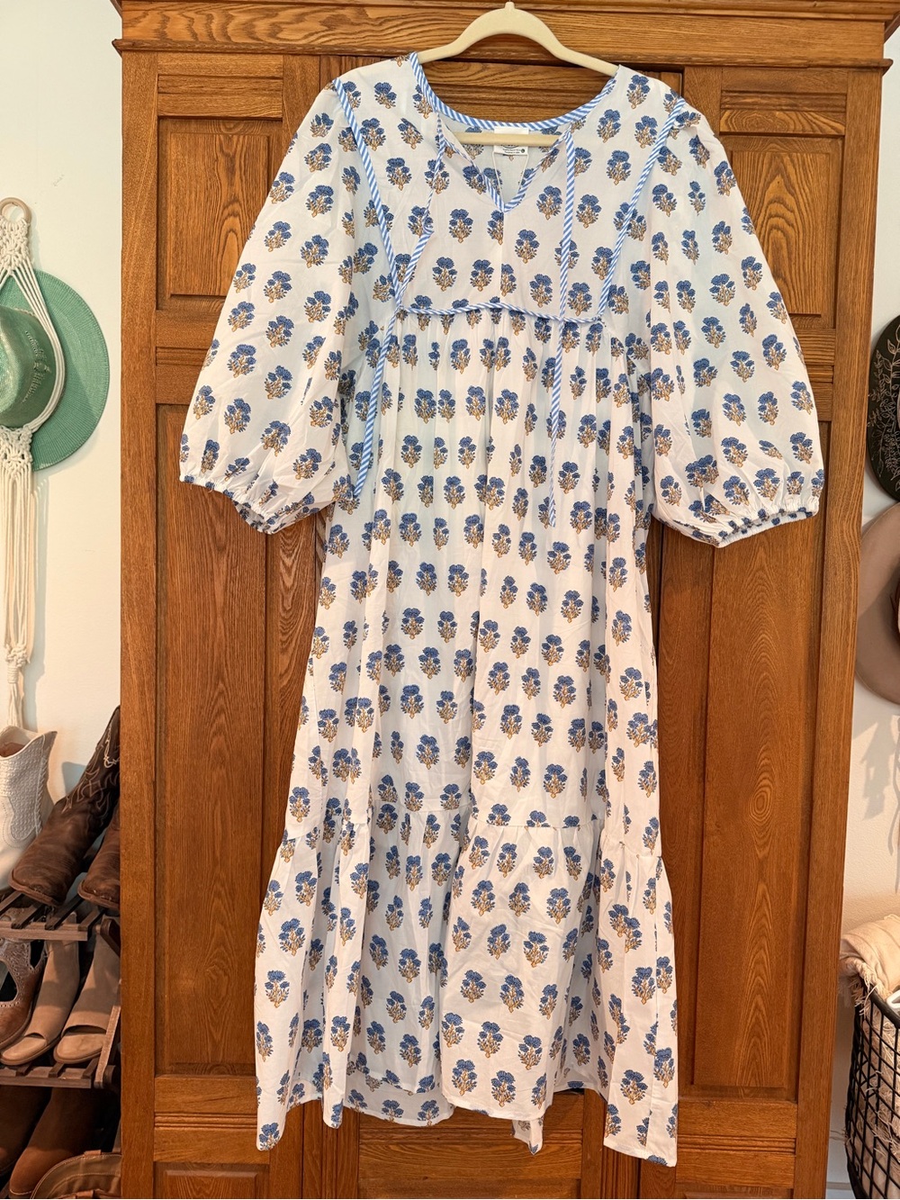 Very J White Midi Dress with Blue Floral Print